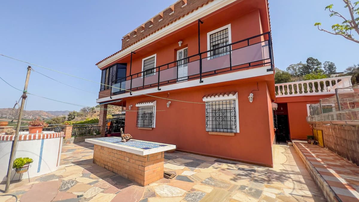 Detached Villa in Campanillas — photo 1 of 10