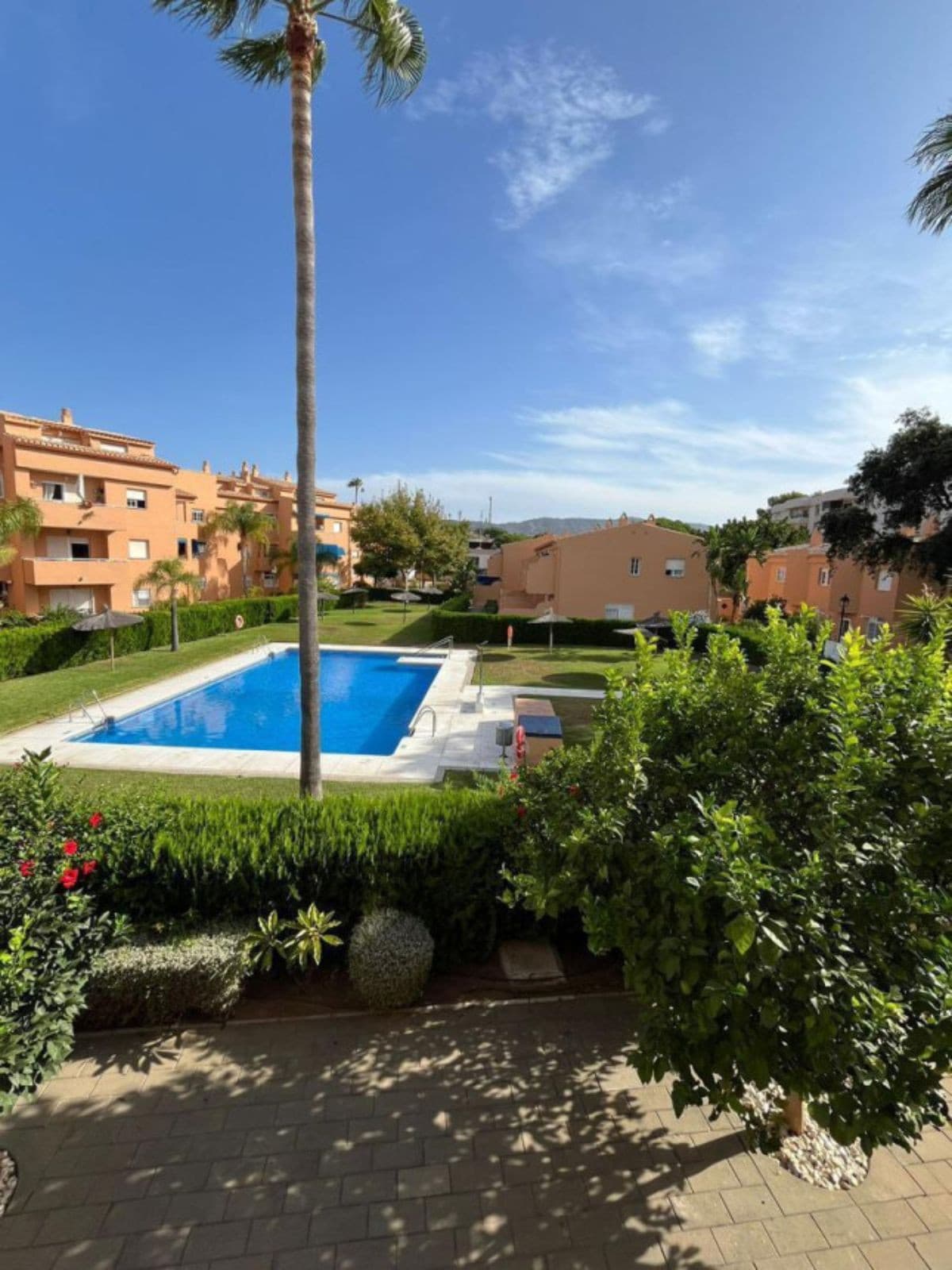 Townhouse in Costabella — photo 1 of 10