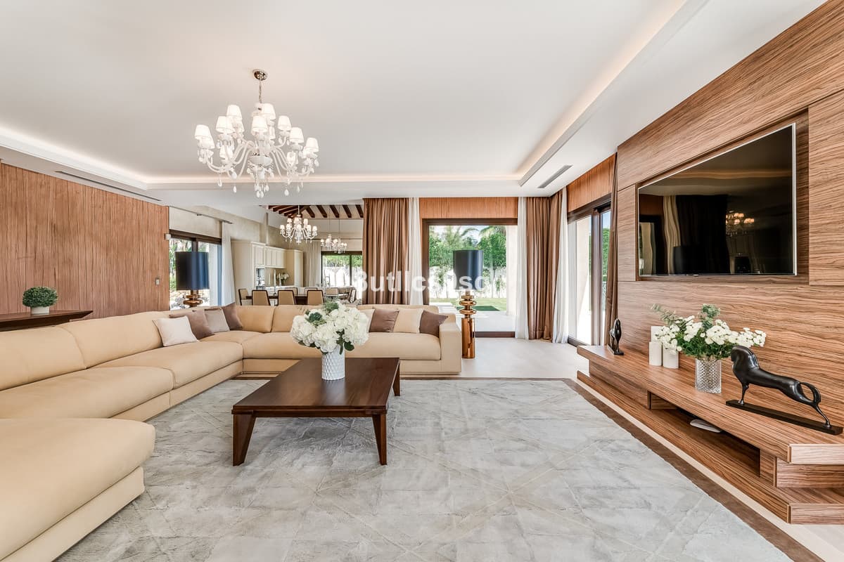 Detached Villa in Nueva Andalucía — photo 4 of 10