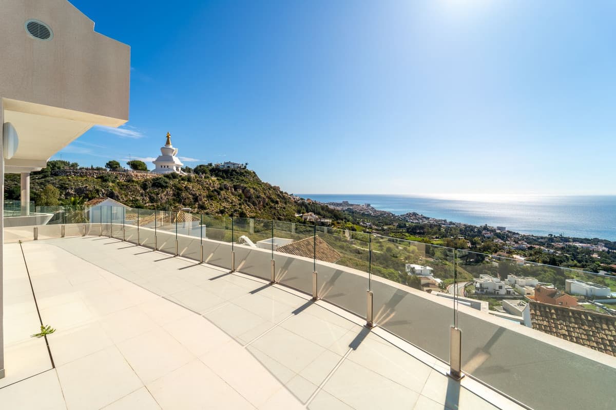 Penthouse Duplex in Benalmadena Pueblo — photo 6 of 10
