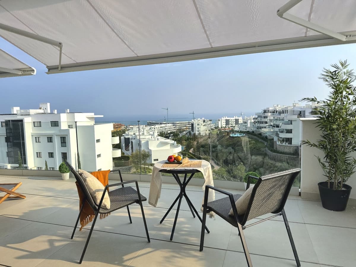 Middle Floor Apartment in Fuengirola — photo 3 of 10