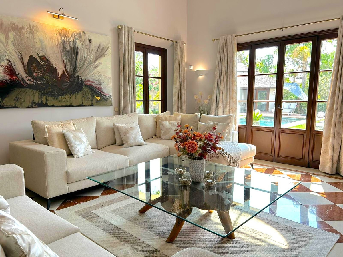 Detached Villa in Estepona — photo 7 of 10