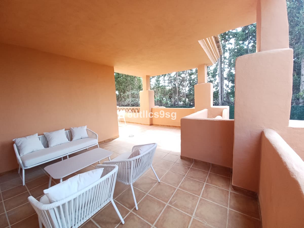 Penthouse Duplex in Benahavís — photo 8 of 10