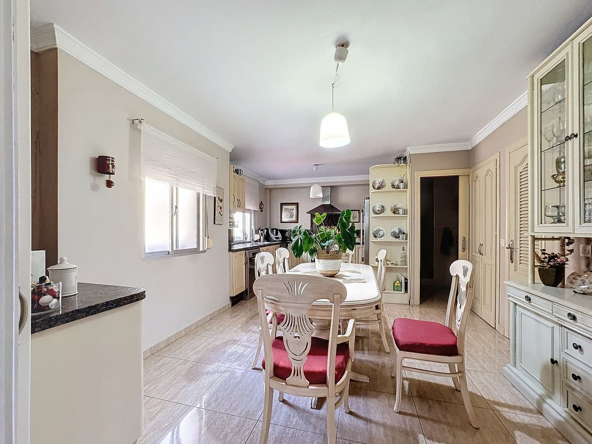 Semi-Detached House in Estepona — photo 9 of 10