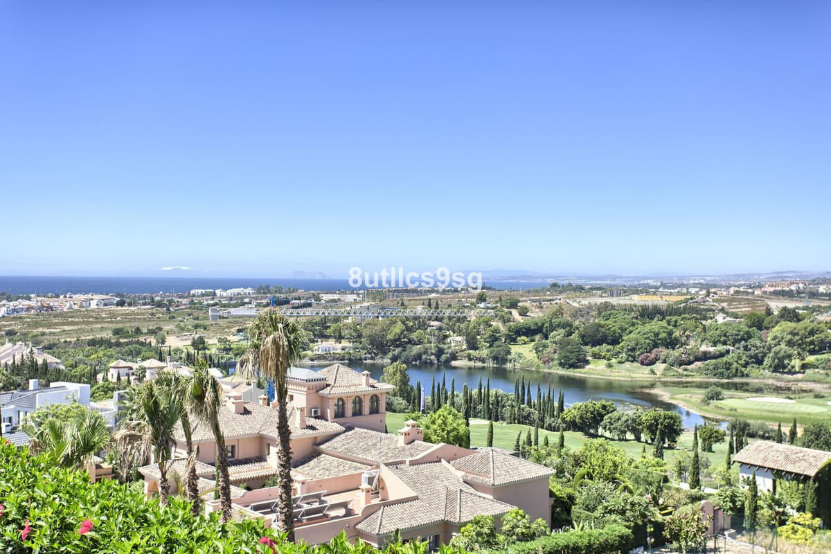 Detached Villa in Los Flamingos — photo 7 of 9