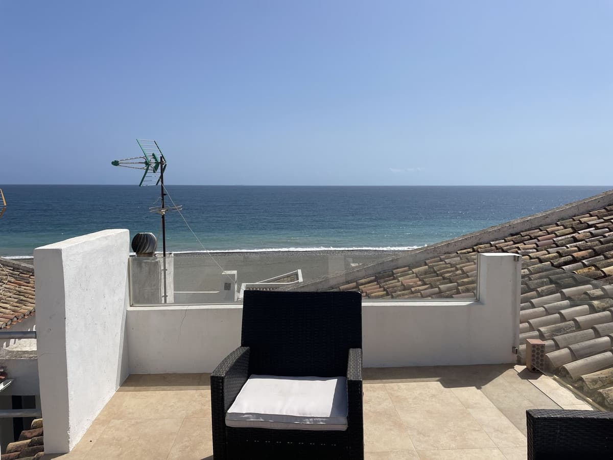 Penthouse Duplex in Estepona — photo 3 of 10