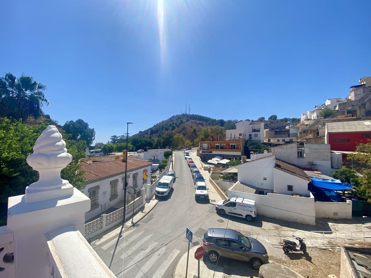 Detached Villa in Málaga — photo 3 of 10