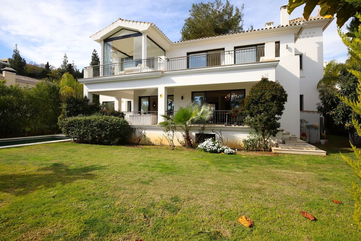 Detached Villa in Nueva Andalucía — photo 5 of 10