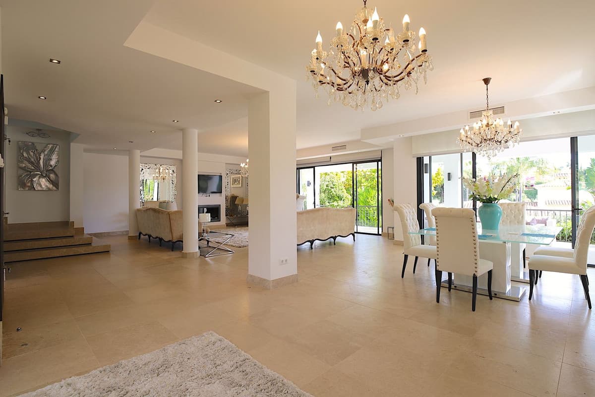 Detached Villa in Nueva Andalucía — photo 8 of 10