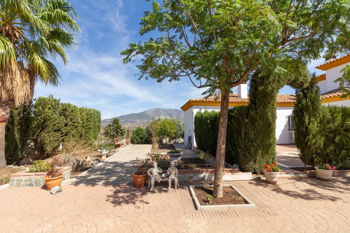 Cortijo in Entrerrios — photo 3 of 10