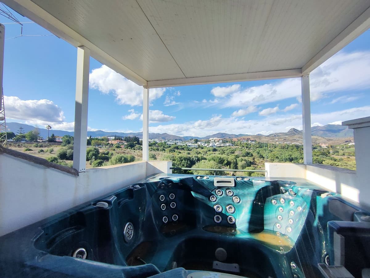 Semi-Detached House in Cancelada — photo 1 of 10