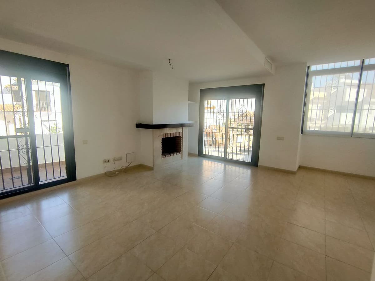 Semi-Detached House in Cancelada — photo 2 of 10