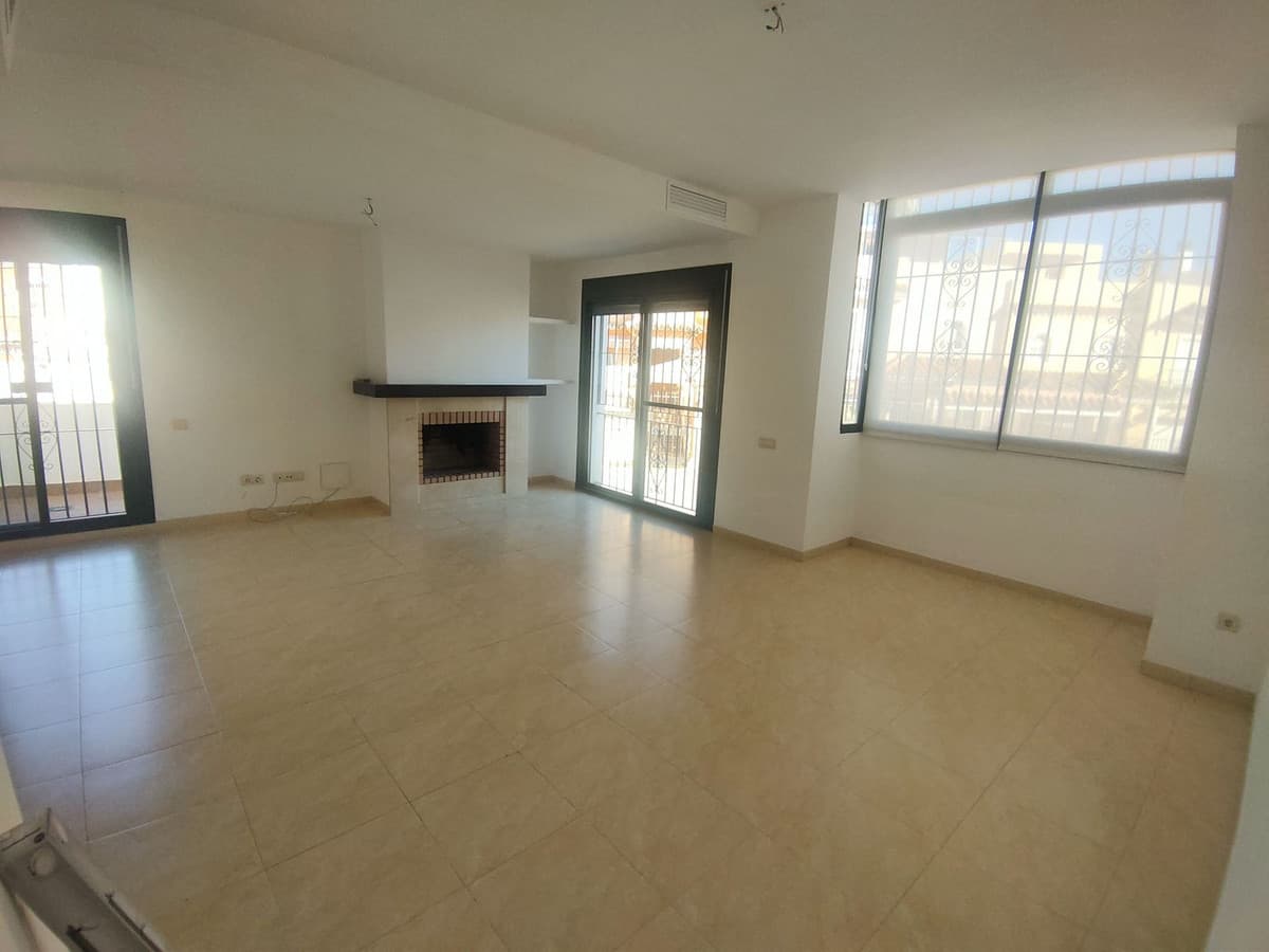 Semi-Detached House in Cancelada — photo 6 of 10
