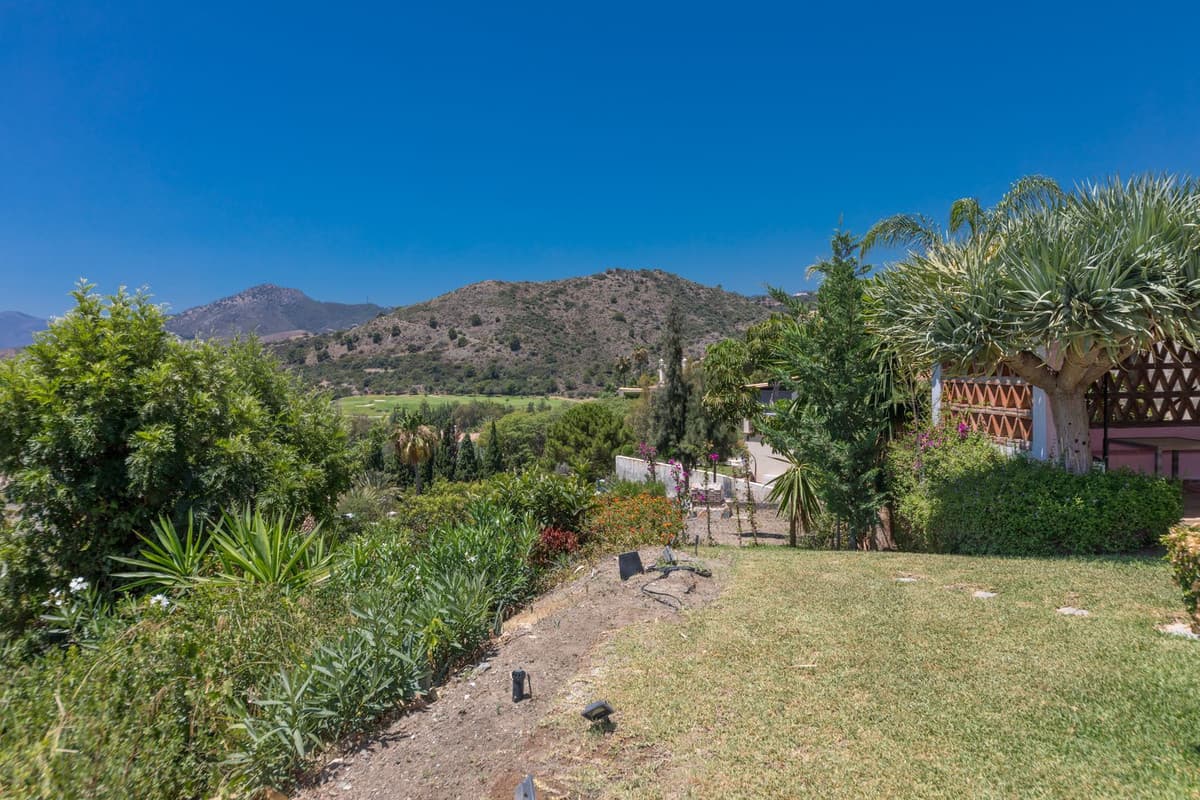 Residential Plot in Benahavís — photo 7 of 8