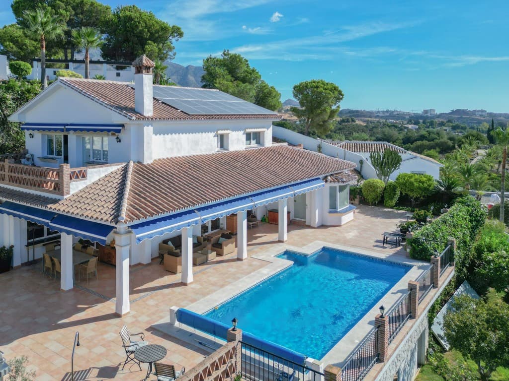 Detached Villa in Mijas — photo 1 of 10