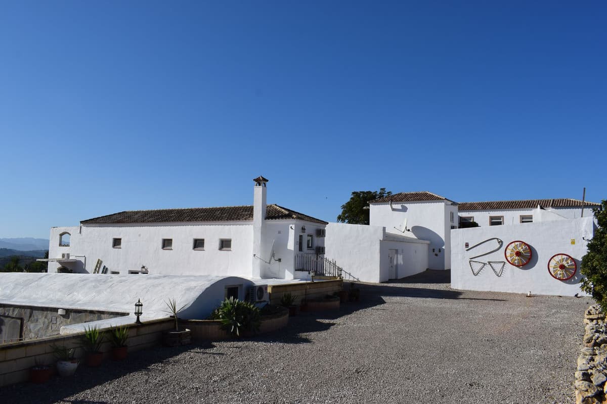 Cortijo in Ronda — photo 2 of 10