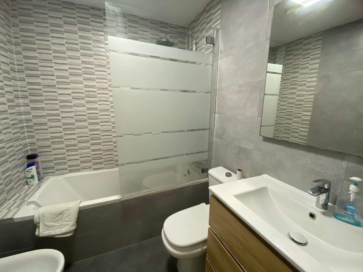 Middle Floor Apartment in Fuengirola — photo 6 of 10