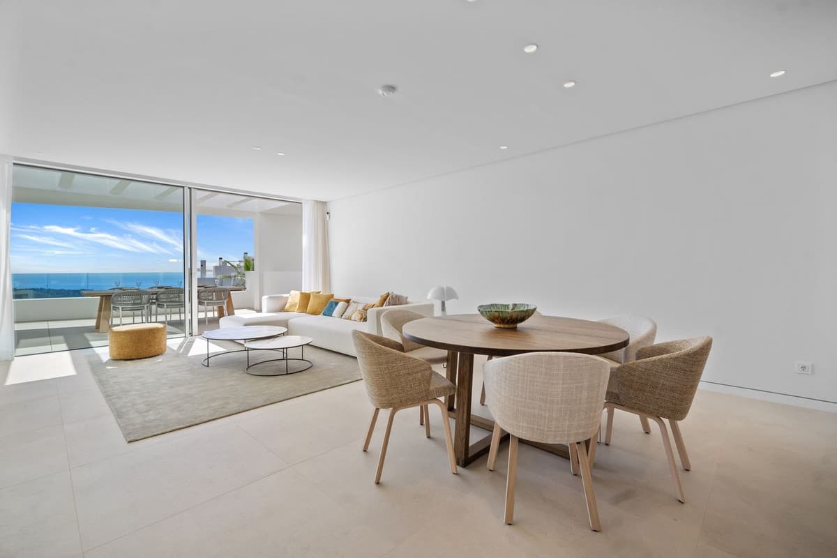 Middle Floor Apartment in Marbella — photo 7 of 10