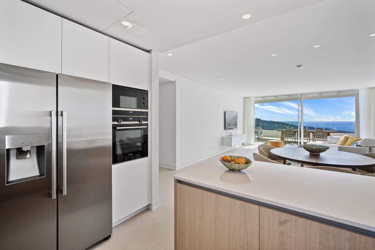 Middle Floor Apartment in Marbella — photo 9 of 10