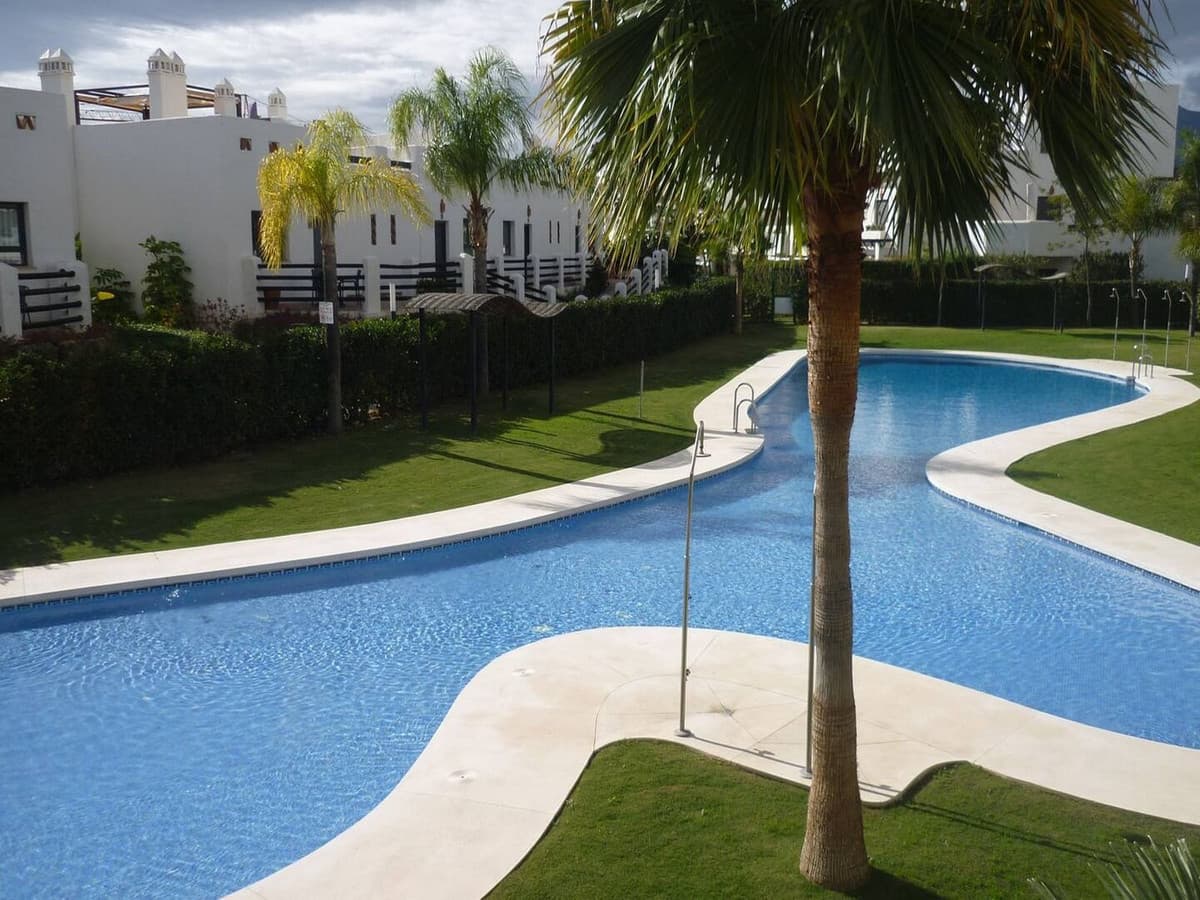 Ground Floor Apartment in Estepona — photo 1 of 10