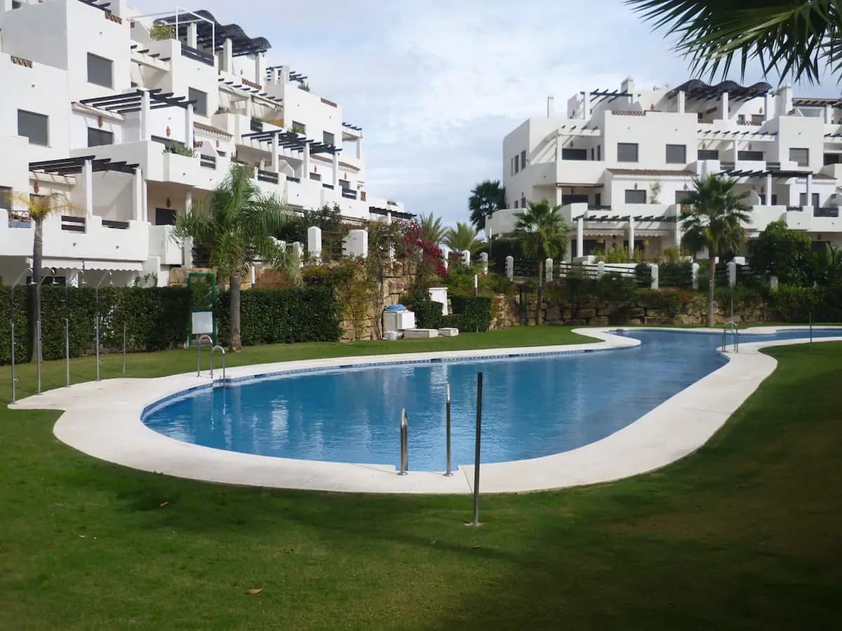 Ground Floor Apartment in Estepona — photo 2 of 10
