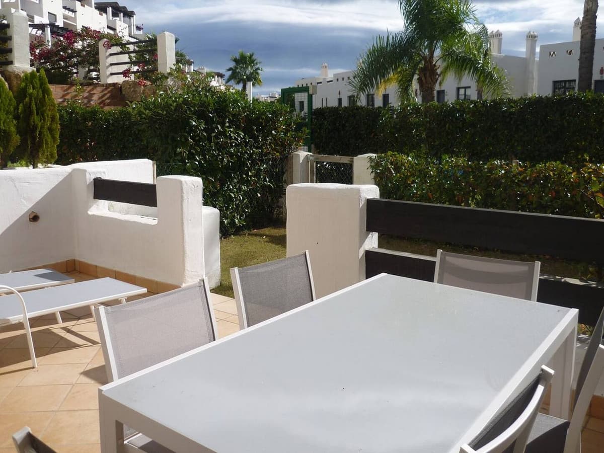 Ground Floor Apartment in Estepona — photo 4 of 10