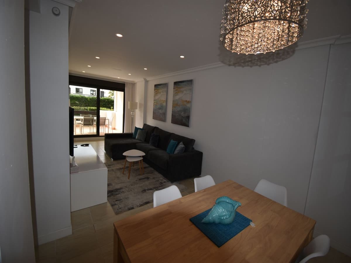 Ground Floor Apartment in Estepona — photo 8 of 10
