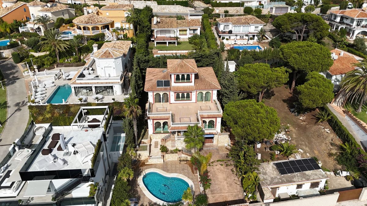 Detached Villa in La Cala de Mijas — photo 1 of 10