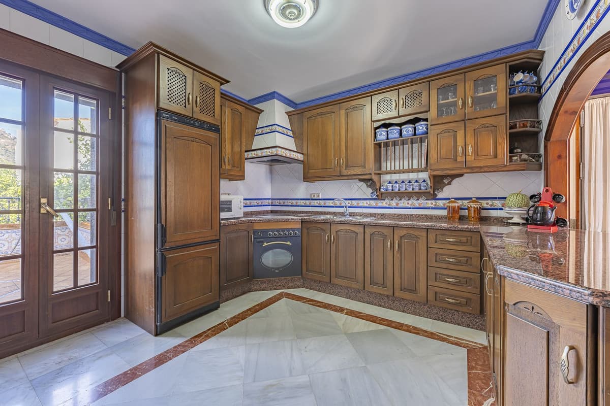 Townhouse in Gaucín — photo 4 of 10