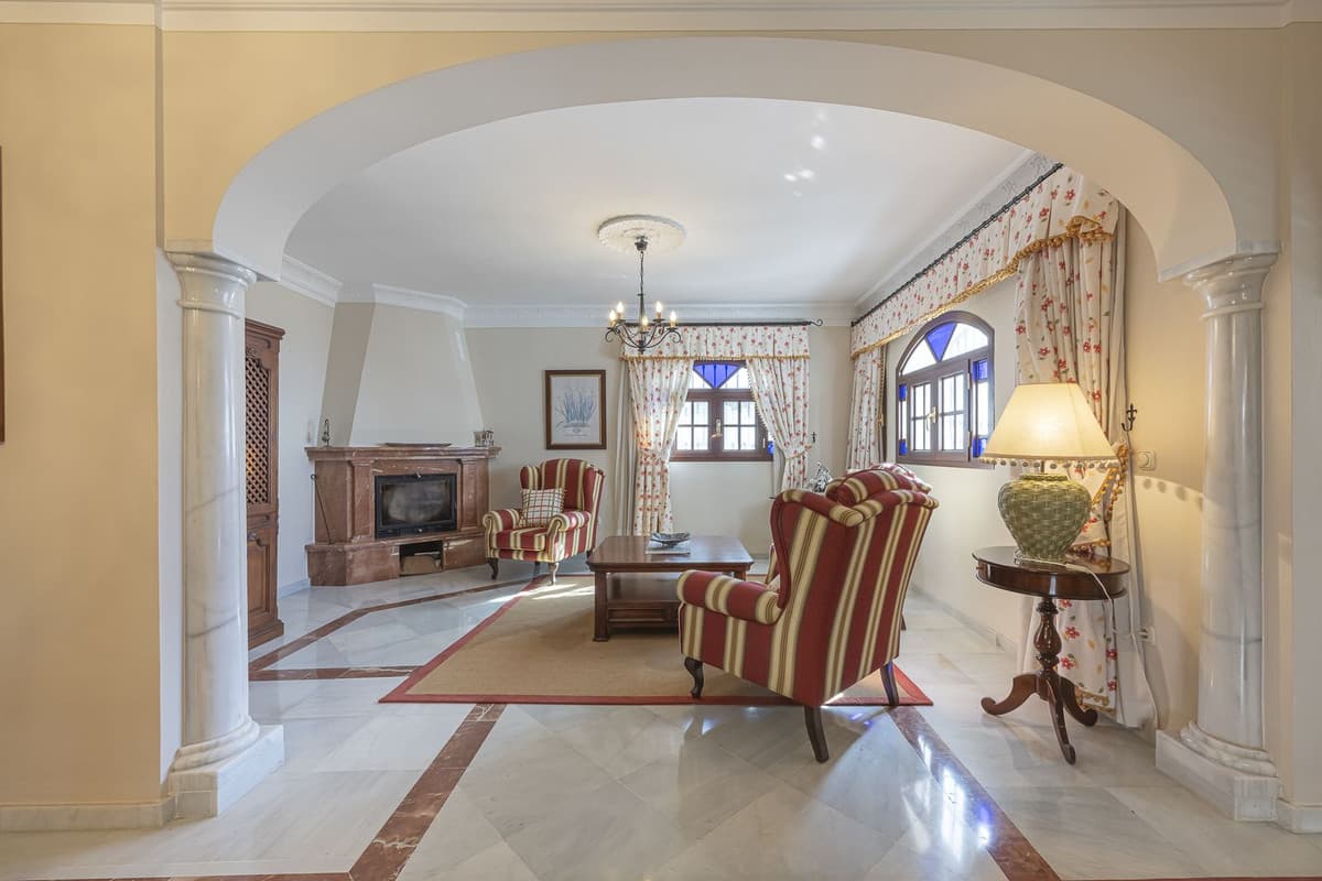 Townhouse in Gaucín — photo 9 of 10