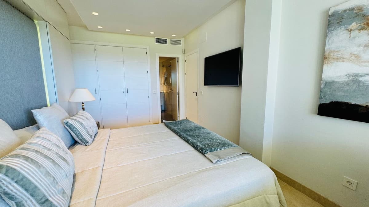 Ground Floor Apartment in Elviria — photo 4 of 10