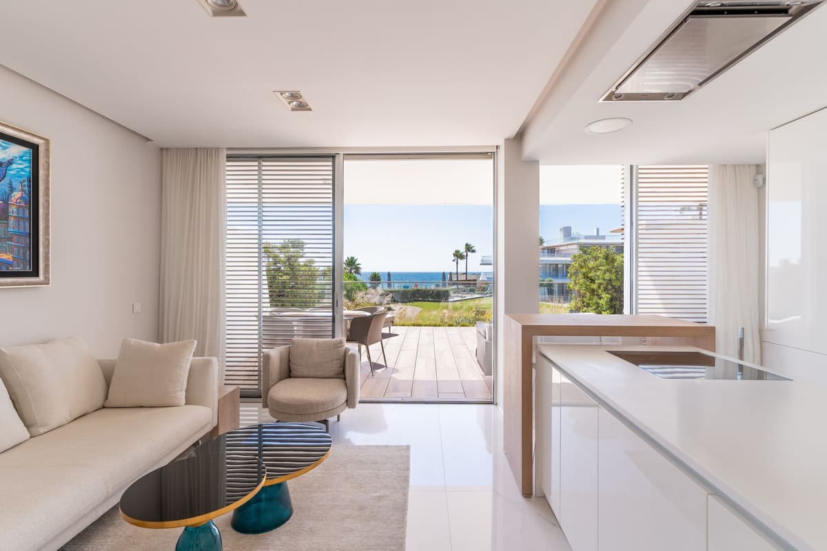 Ground Floor Apartment in Estepona — photo 5 of 10
