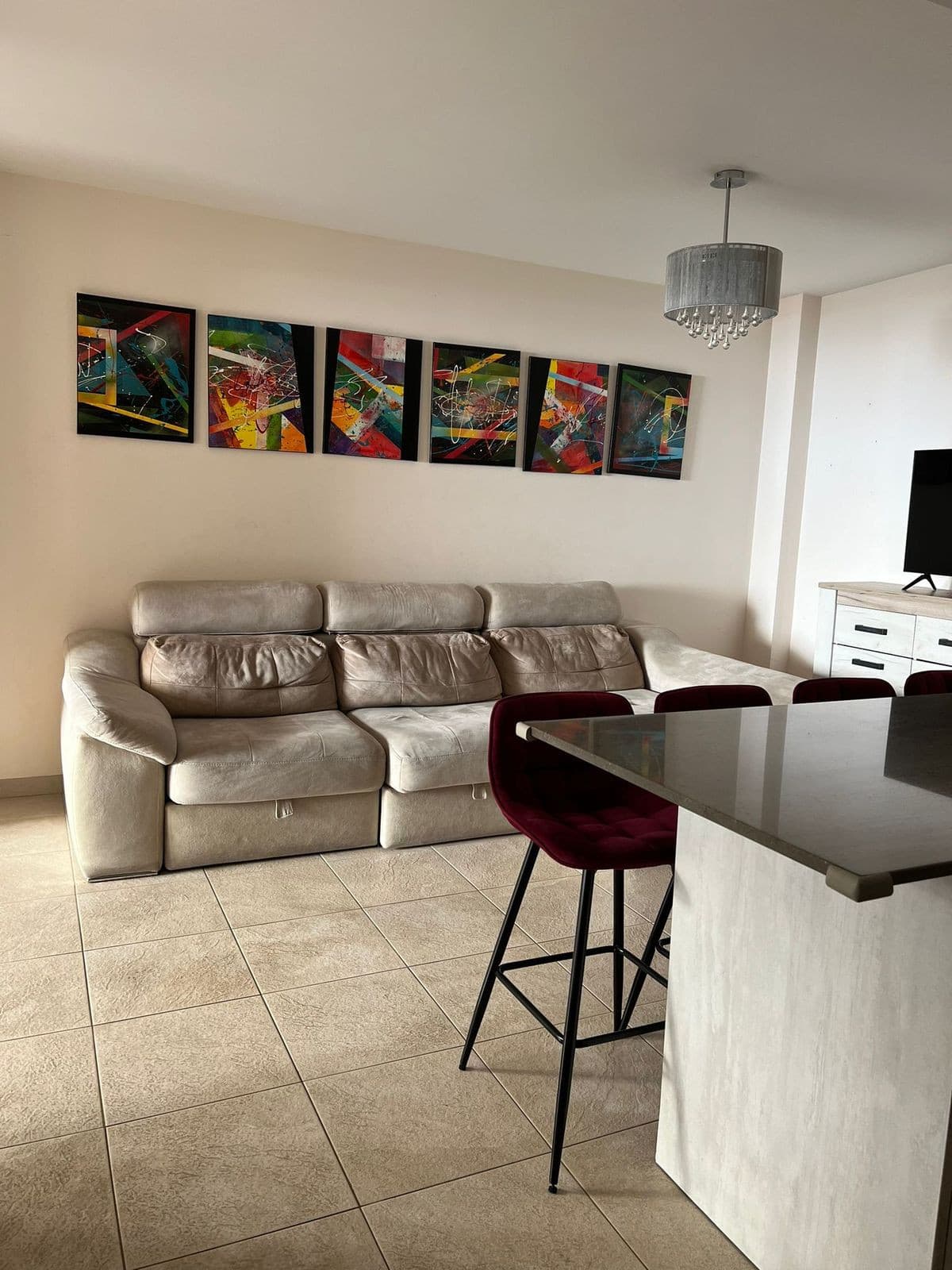 Middle Floor Apartment in Estepona — photo 6 of 10