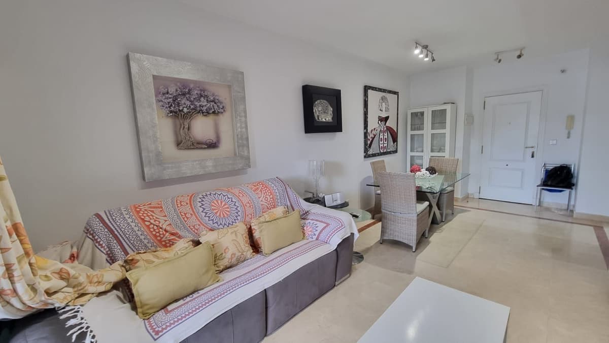 Middle Floor Apartment in San Luis de Sabinillas — photo 2 of 10