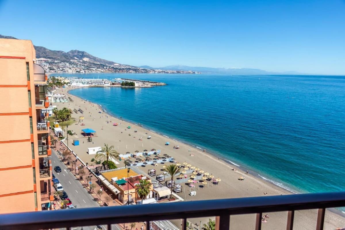Middle Floor Apartment in Fuengirola — photo 1 of 10