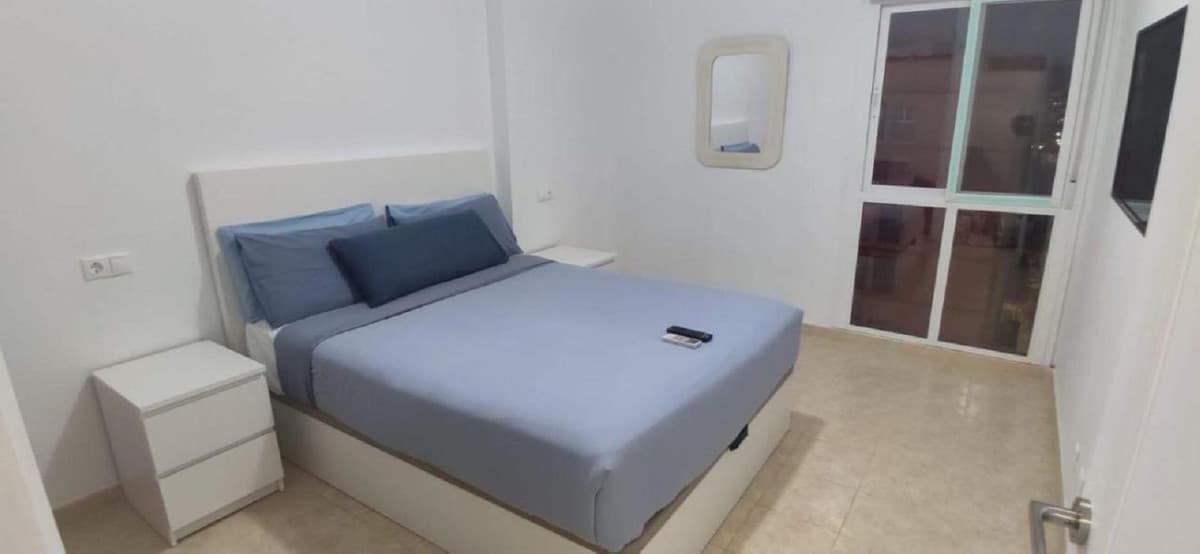 Middle Floor Apartment in Fuengirola — photo 5 of 10