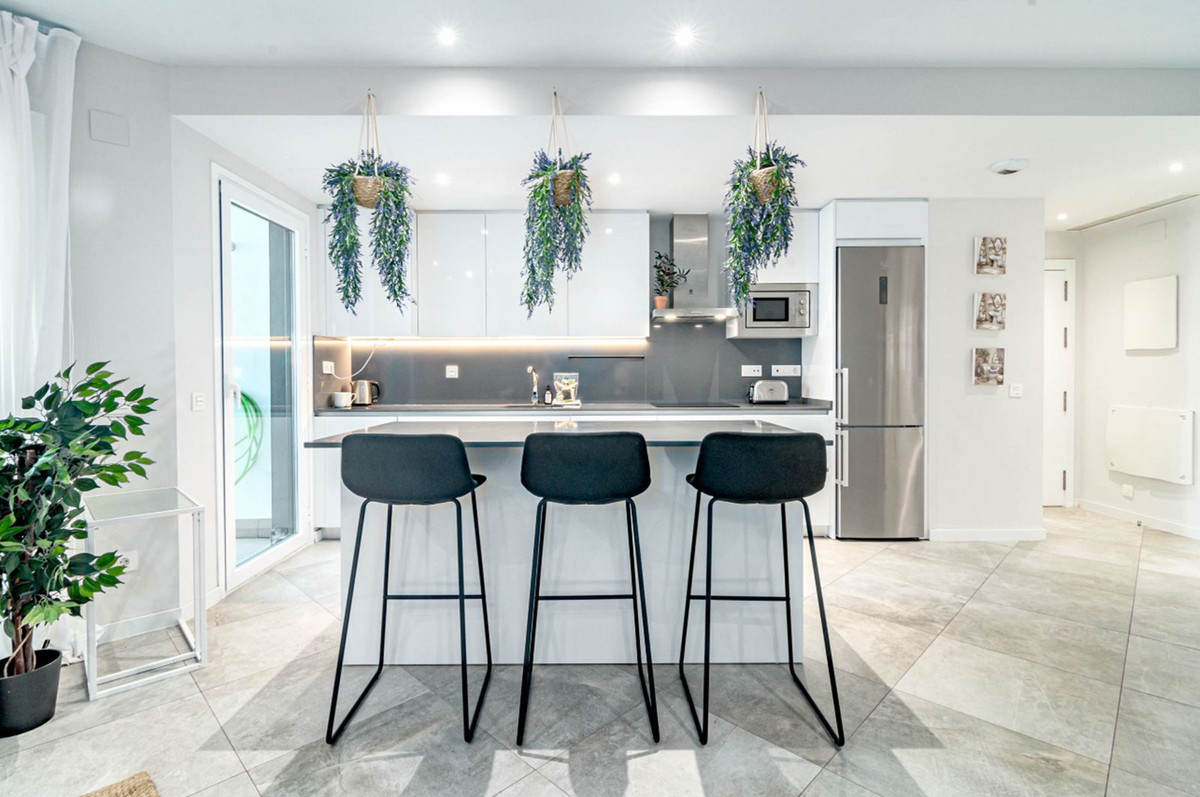 Ground Floor Apartment in Marbella — photo 2 of 10