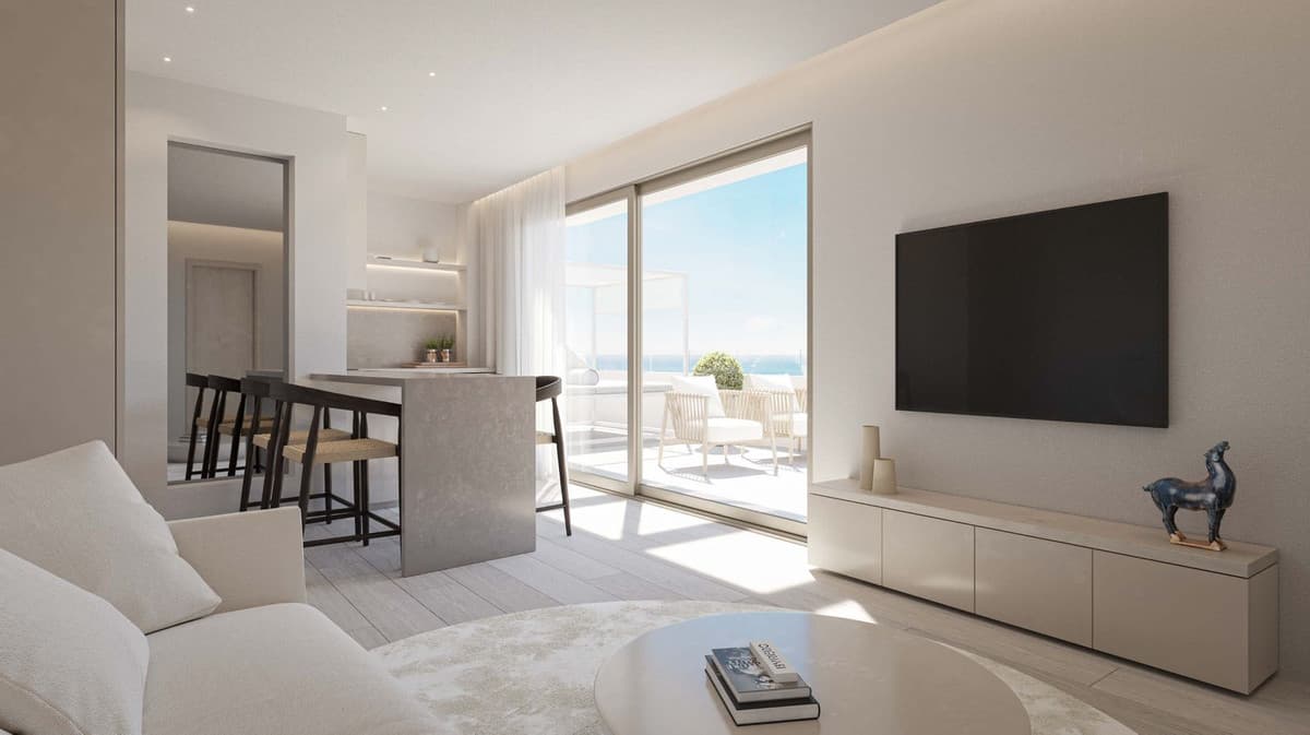Middle Floor Apartment in Estepona — photo 1 of 9