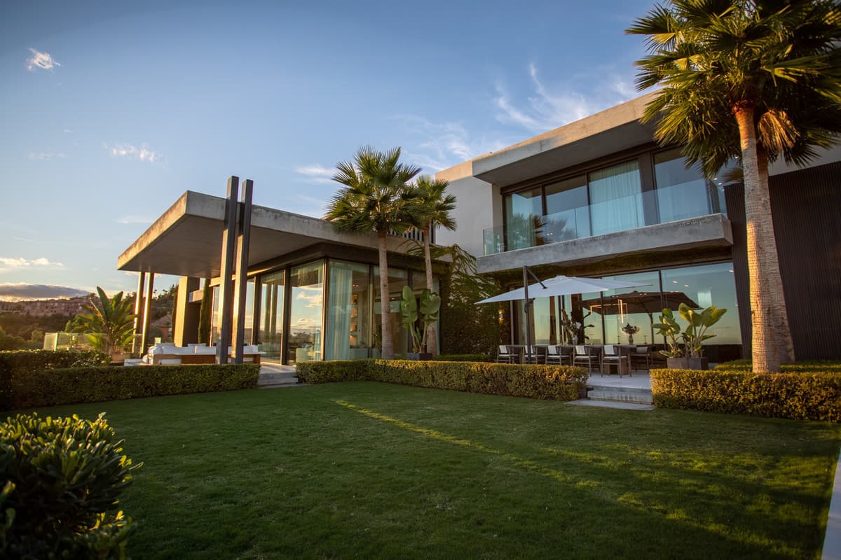 Detached Villa in La Quinta — photo 2 of 10