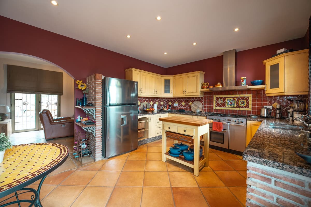 Detached Villa in Monda — photo 9 of 10