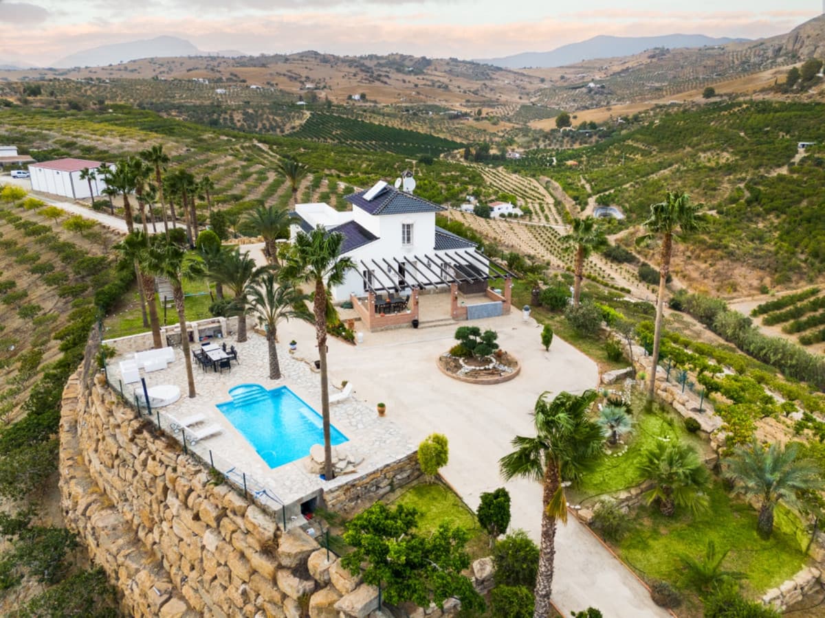 Cortijo in Pizarra — photo 1 of 10
