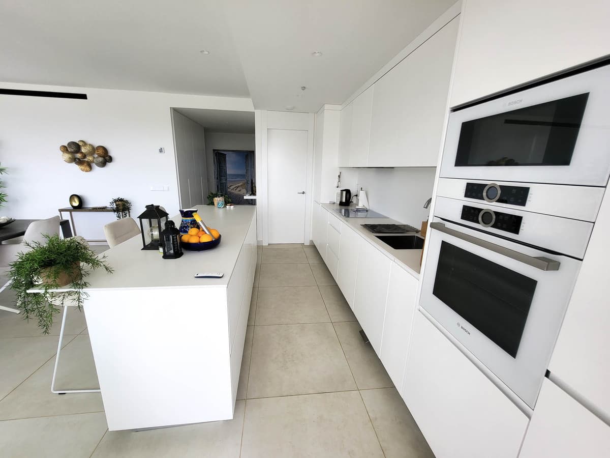 Middle Floor Apartment in Fuengirola — photo 6 of 10