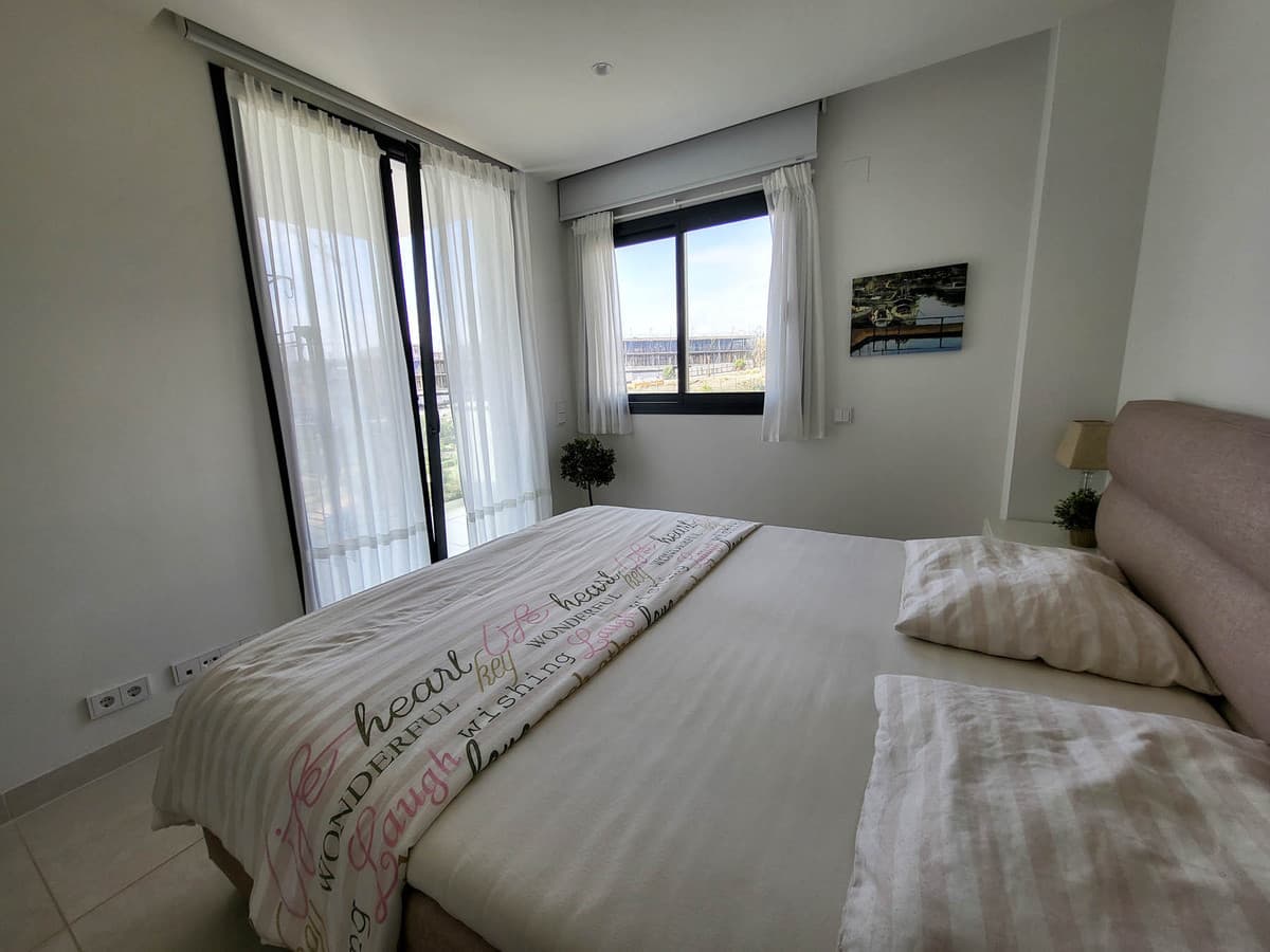 Middle Floor Apartment in Fuengirola — photo 9 of 10