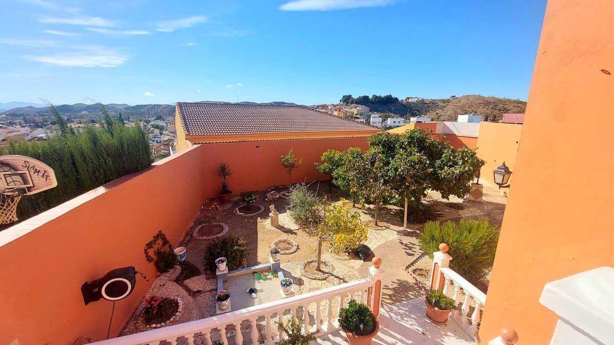Detached Villa in Puerto de la Torre — photo 1 of 10