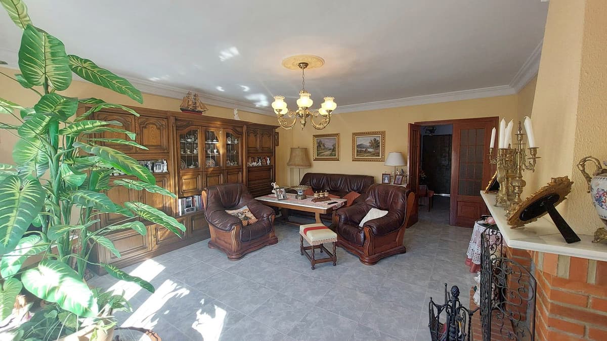 Detached Villa in Puerto de la Torre — photo 2 of 10
