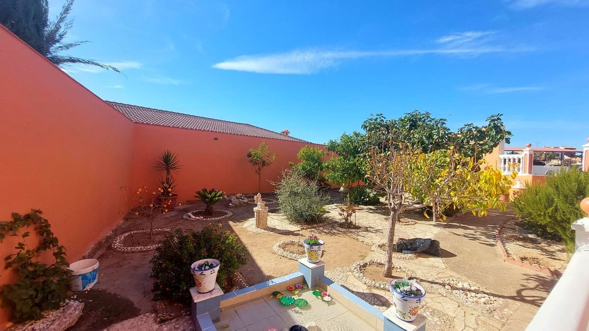 Detached Villa in Puerto de la Torre — photo 7 of 10