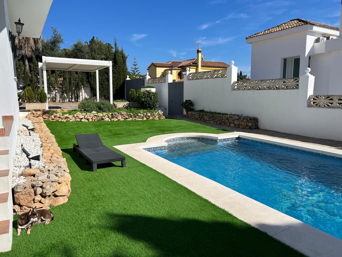 Detached Villa in Marbella — photo 2 of 10