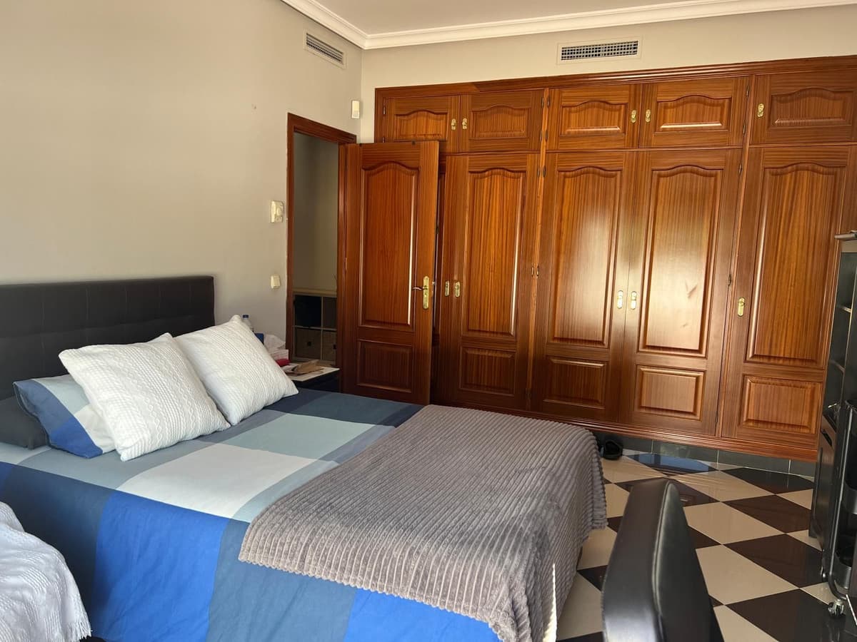 Detached Villa in Marbella — photo 7 of 10