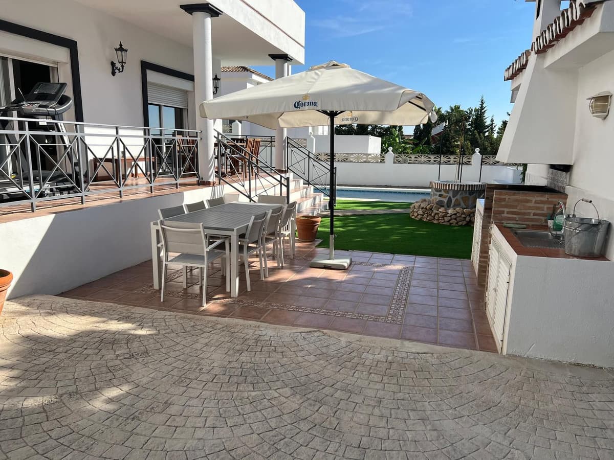 Detached Villa in Marbella — photo 9 of 10