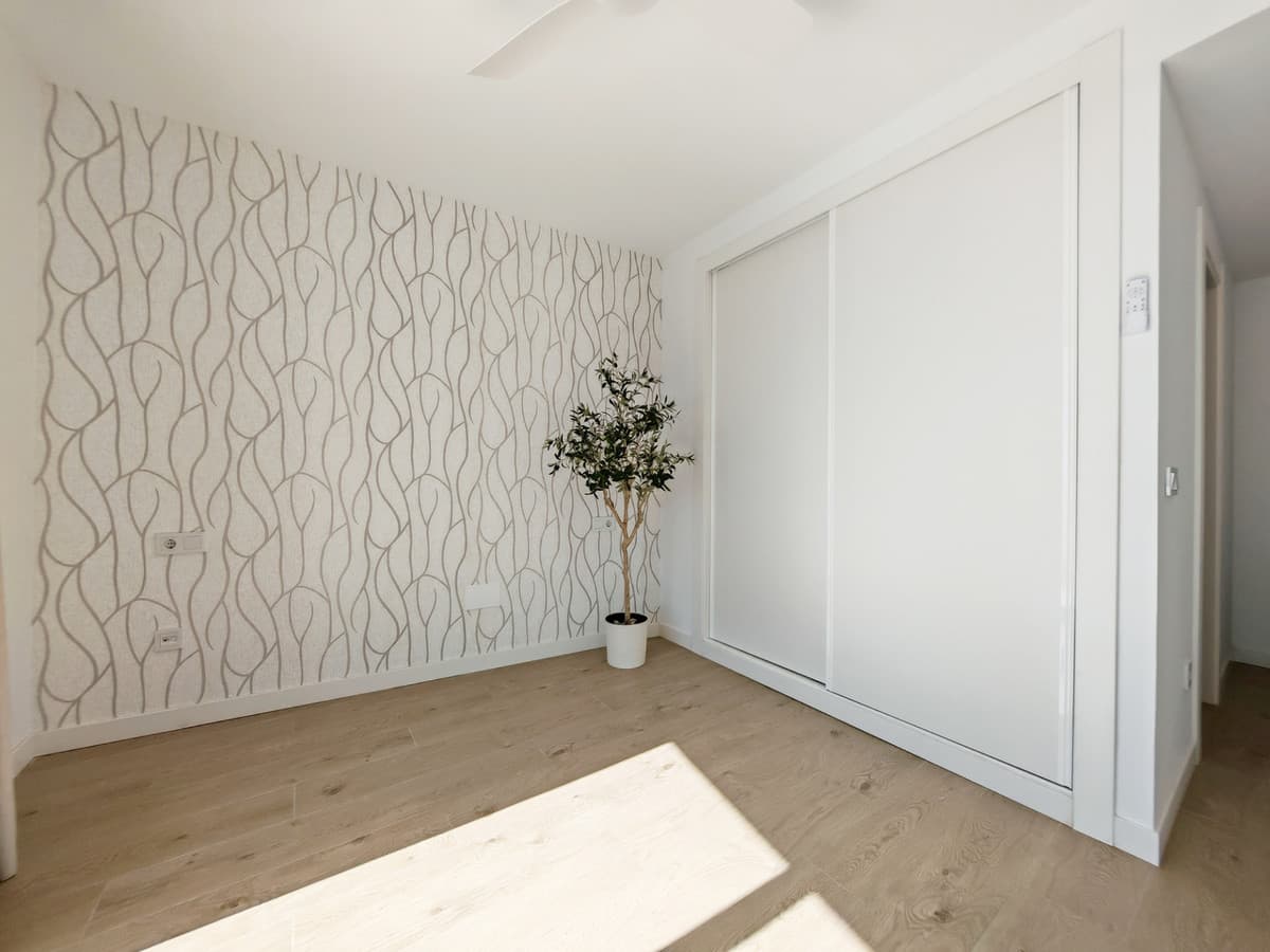 Middle Floor Apartment in Estepona — photo 10 of 10
